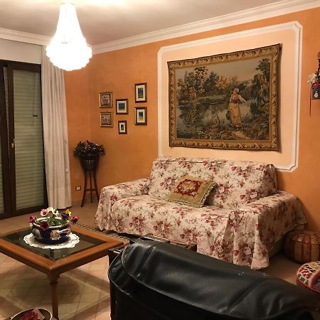 Torretta Villa L'Aquila Luaran gambar