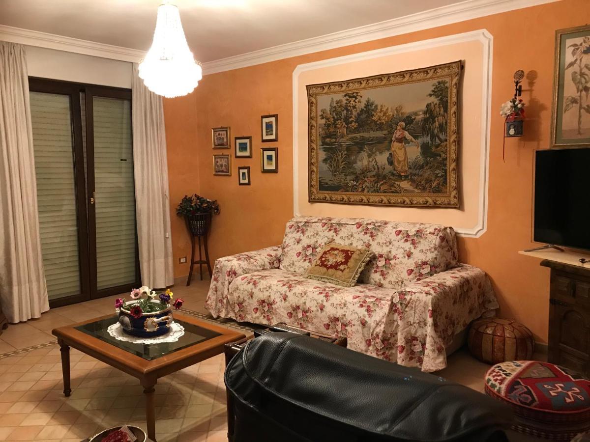 Torretta Villa L'Aquila Luaran gambar